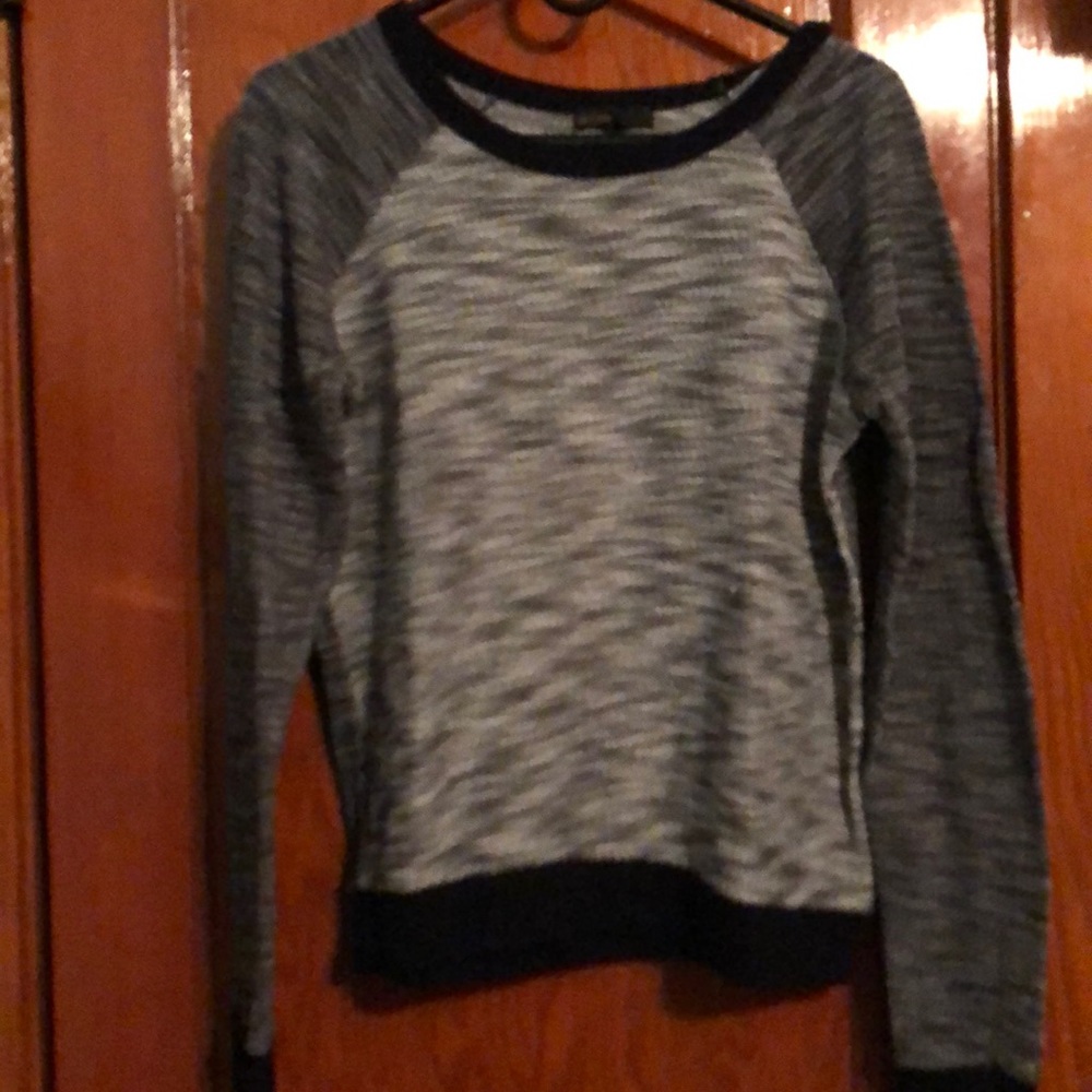 Very cute soft warm sweater worn once